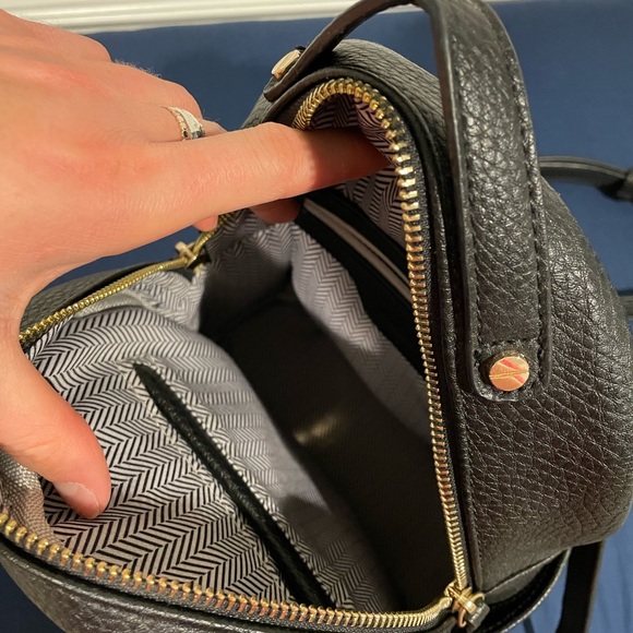 Black mini backpack. - Picture 4 of 4